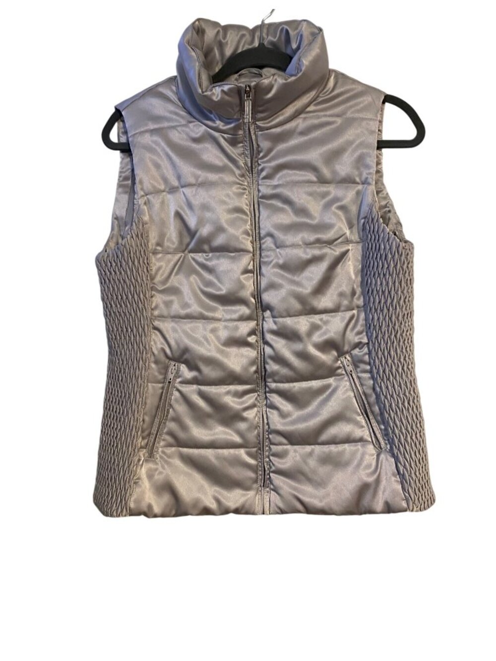 Liz Claiborne Women's M Silver Quilted Sleeveless Puffer Vest Front Zip Outdoor